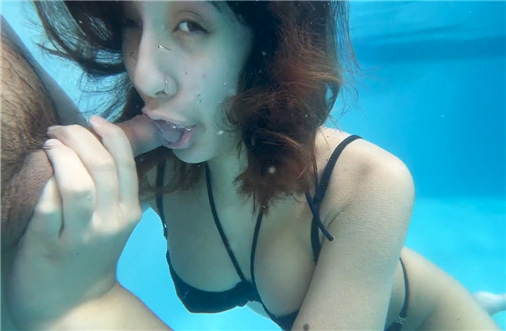 Underwater blowjob at @5:04