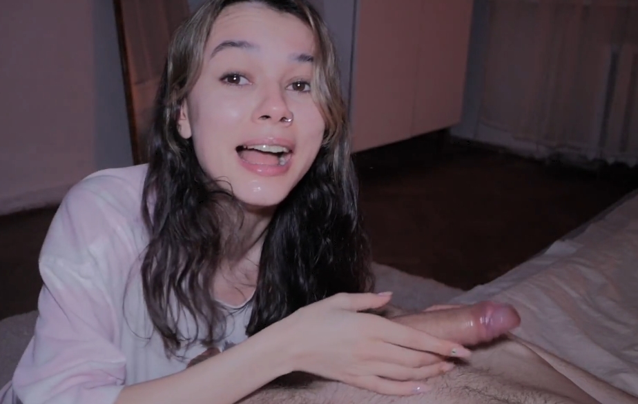 Brunette COCONEY tries deepthroat and gets cumshot in mouth