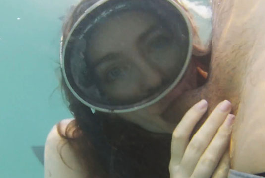 Kylie Island gives underwater blowjob in the ocean
