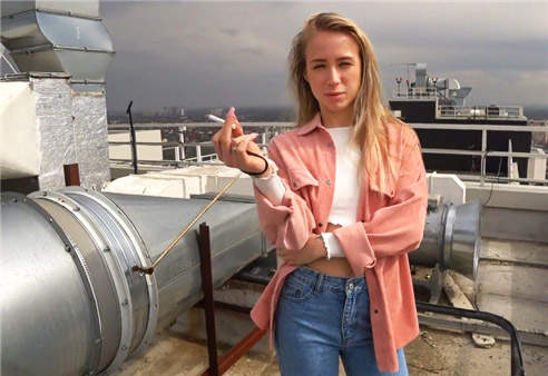 Blowjob on the roof of the house